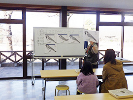 意外と知らない!? スズメのバッジづくり