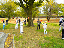 ふれあいまつり「皿回し体験」