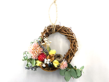 ドライフラワーでリースを作ろう