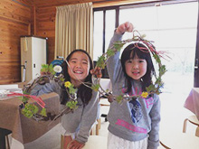 春のリース作り