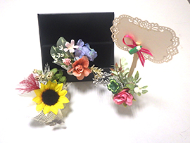 花と遊ぶ 楽々フラワーアレジメント体験