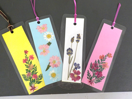 ミニ押し花の小物作り