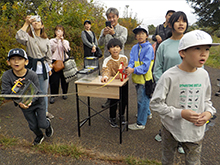 (6)「バッタ選手権」