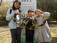 (4)ツルで春のリースを作ろう